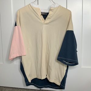Oversized t-shirt with contrast sleeves in pastel